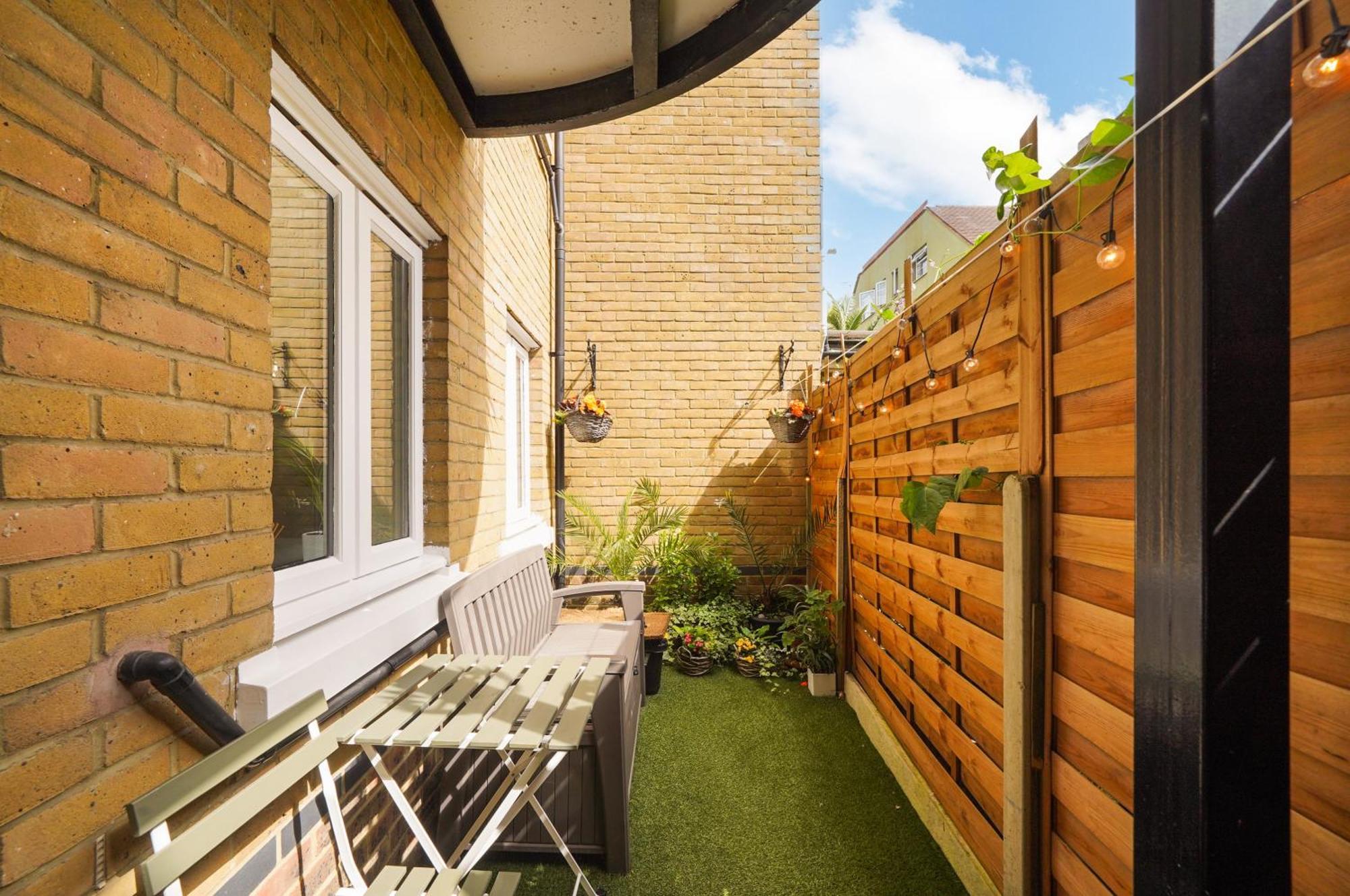 A Beautiful Stylish 2 Bedroom Apartment -City Of Londres Extérieur photo