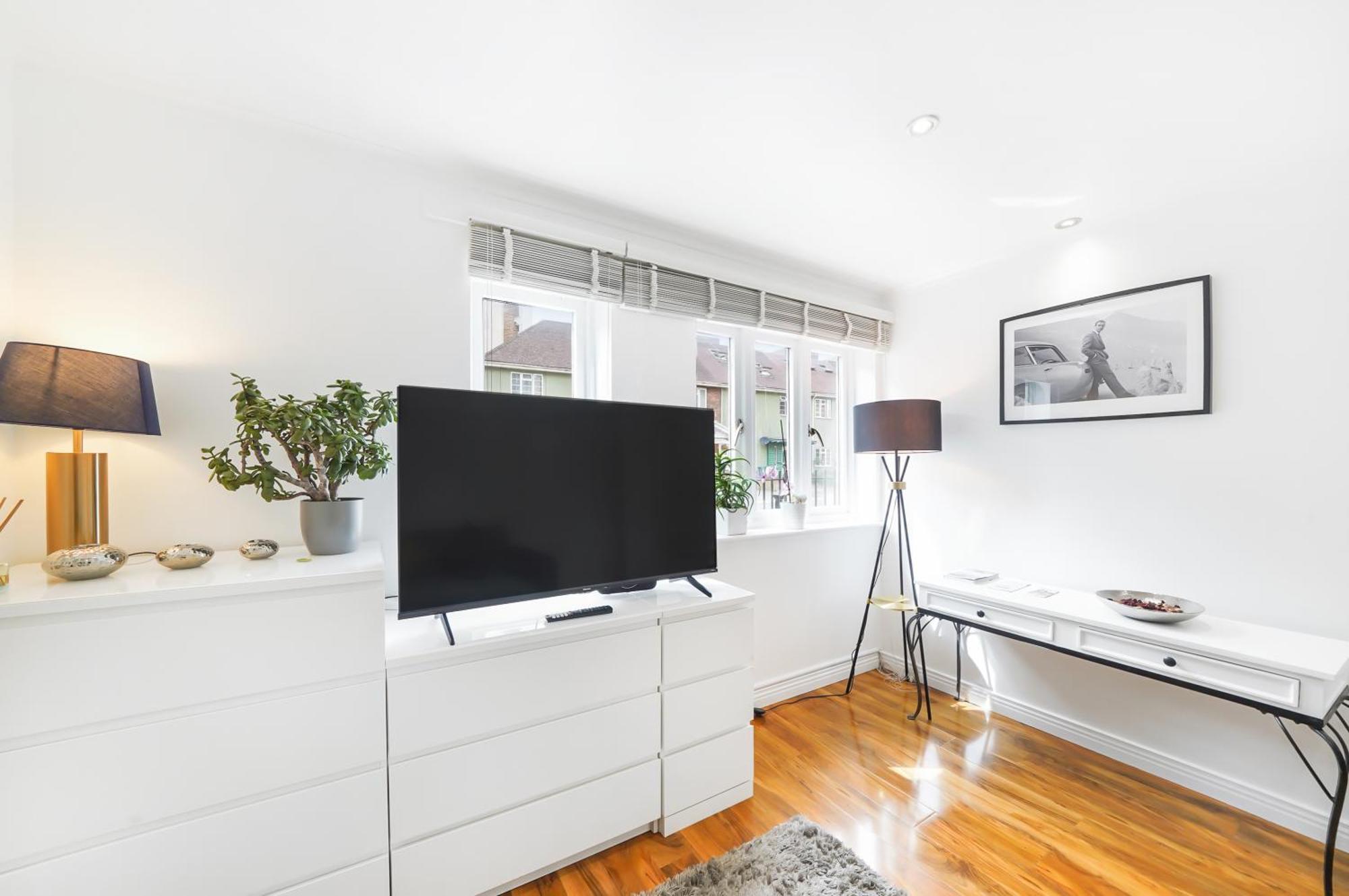 A Beautiful Stylish 2 Bedroom Apartment -City Of Londres Extérieur photo