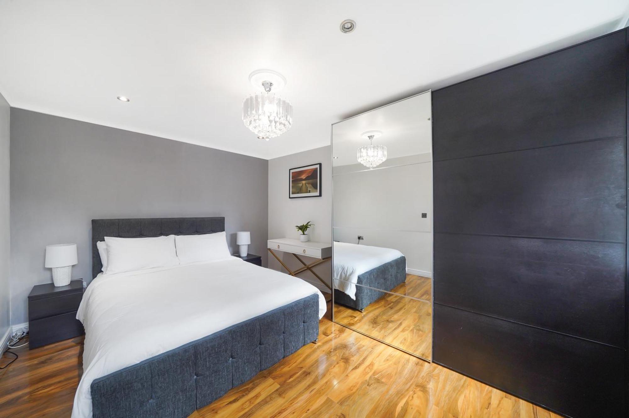A Beautiful Stylish 2 Bedroom Apartment -City Of Londres Extérieur photo